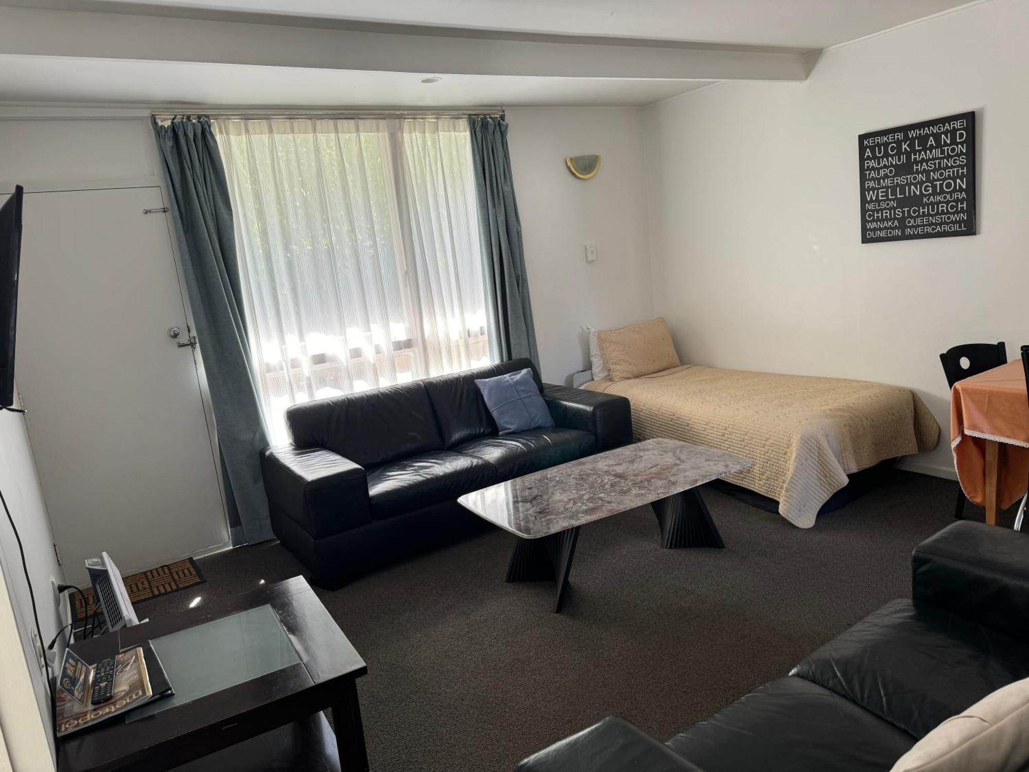 Diplomat Motel Christchurch Exterior photo